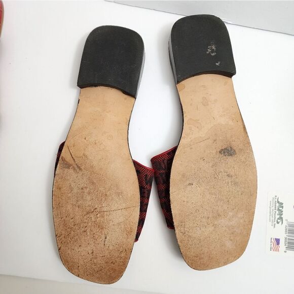 Stuart Weitzman  - Picture 4 of 4